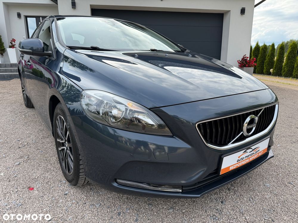 Volvo V40 D2 Momentum - 19