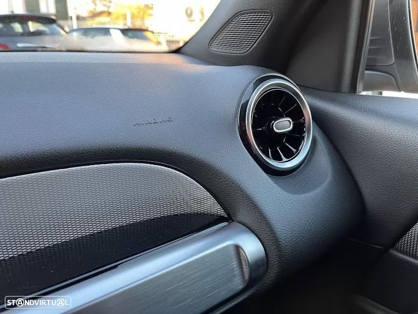 Mercedes-Benz GLB 200 d 4Matic - 24