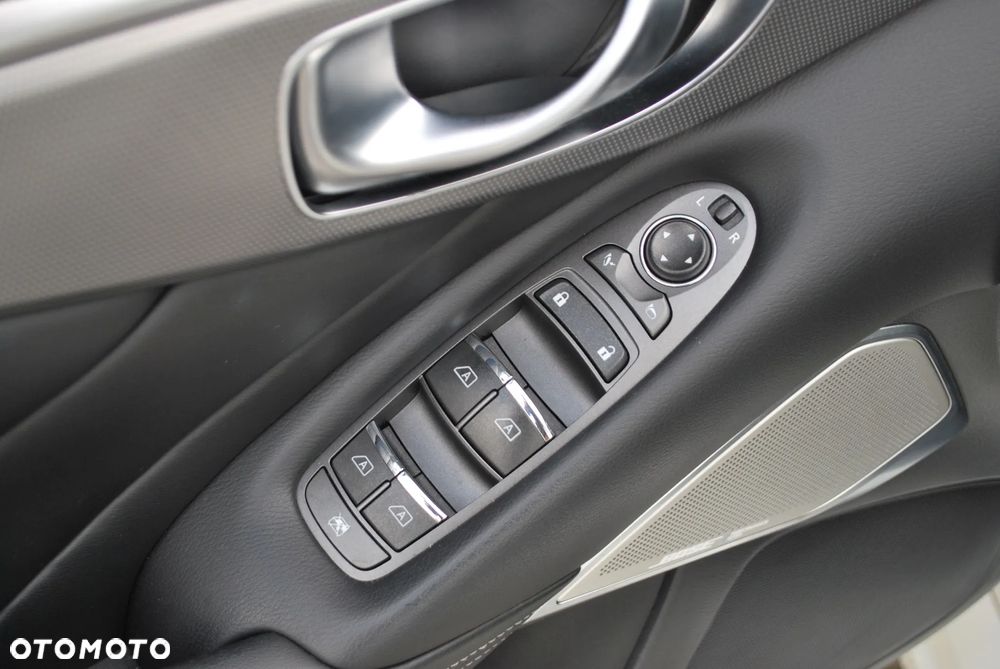 Infiniti Q50 - 11