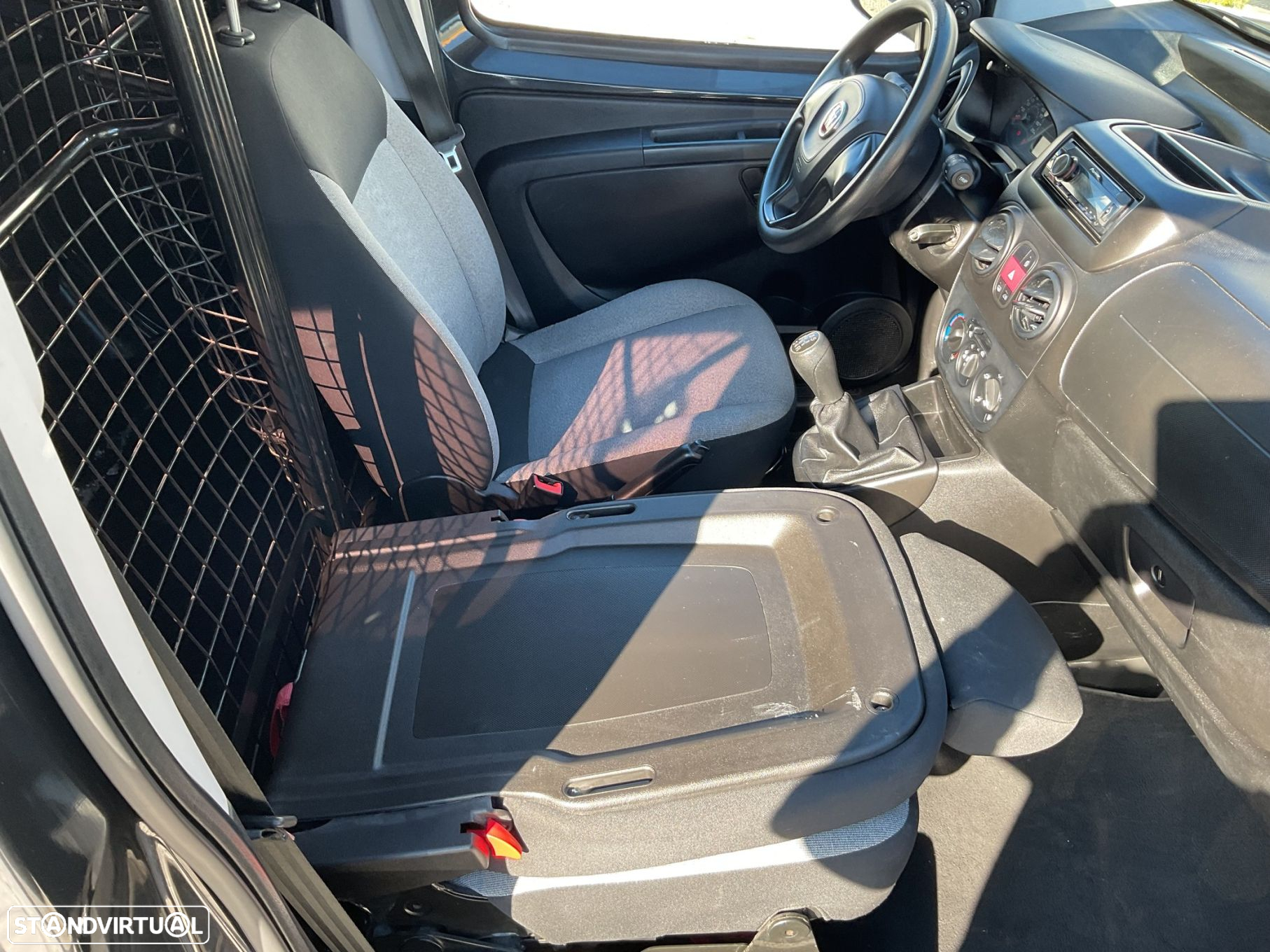 Fiat Fiorino 1.3 M-jet Adventure com 1GD - 24
