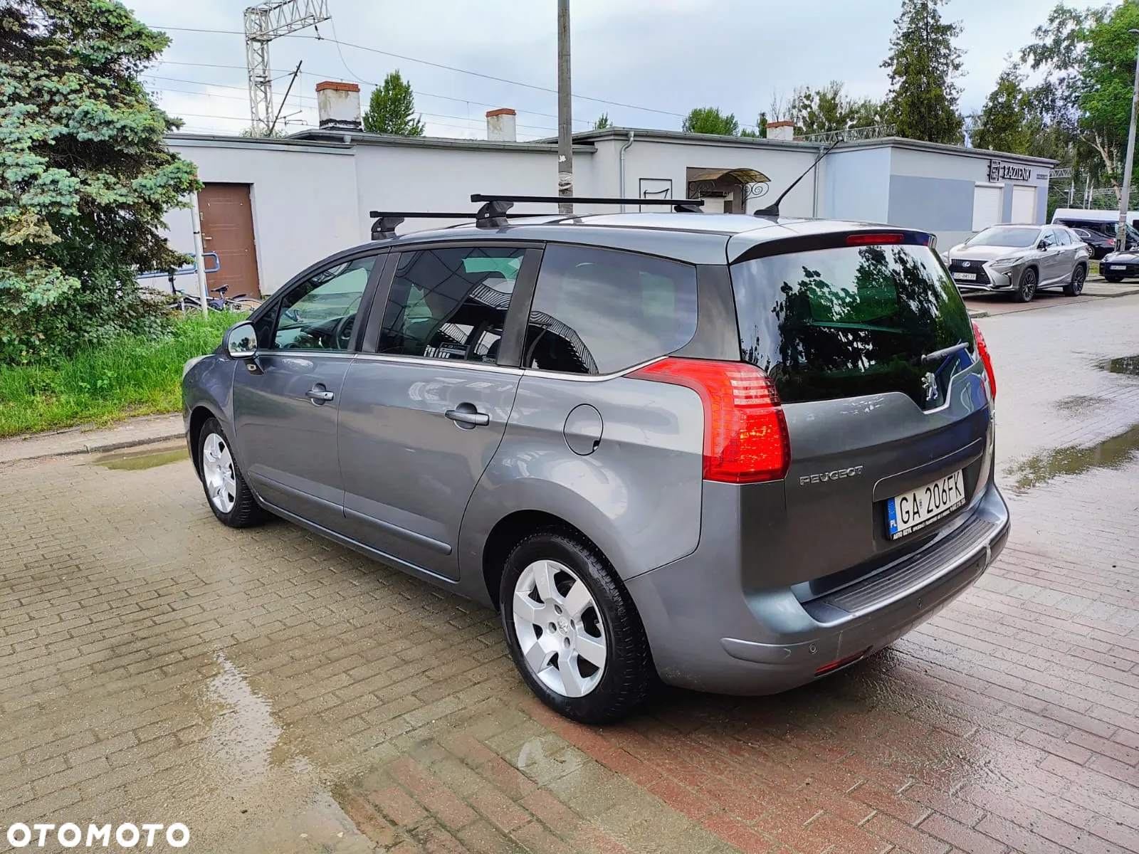 Peugeot 5008 1.6 THP Family - 5