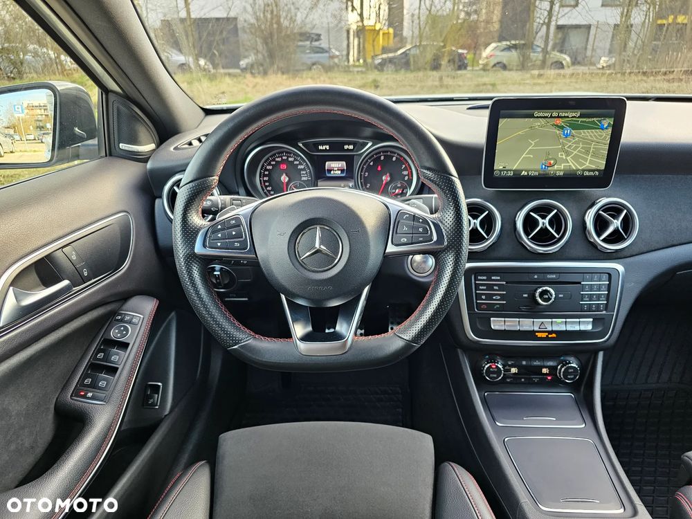 Mercedes-Benz GLA 200 7G-DCT AMG Line - 23