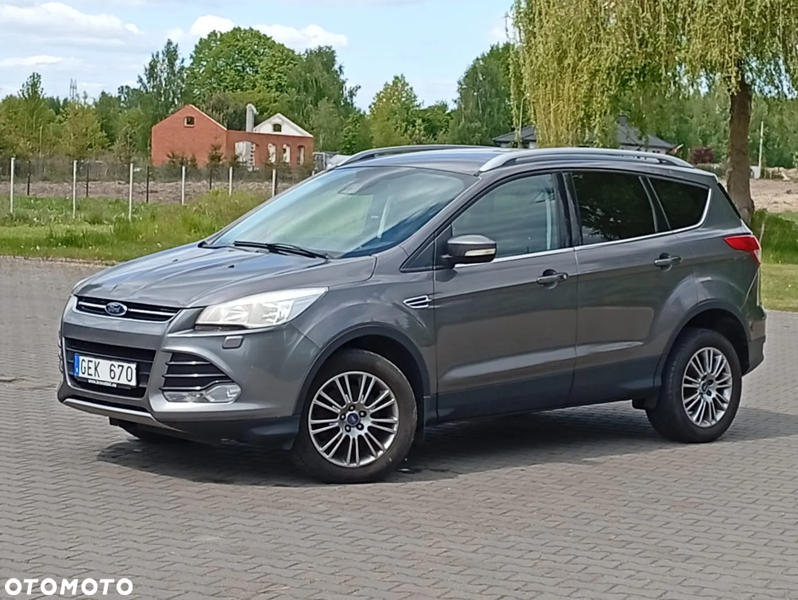 Ford Kuga - 10