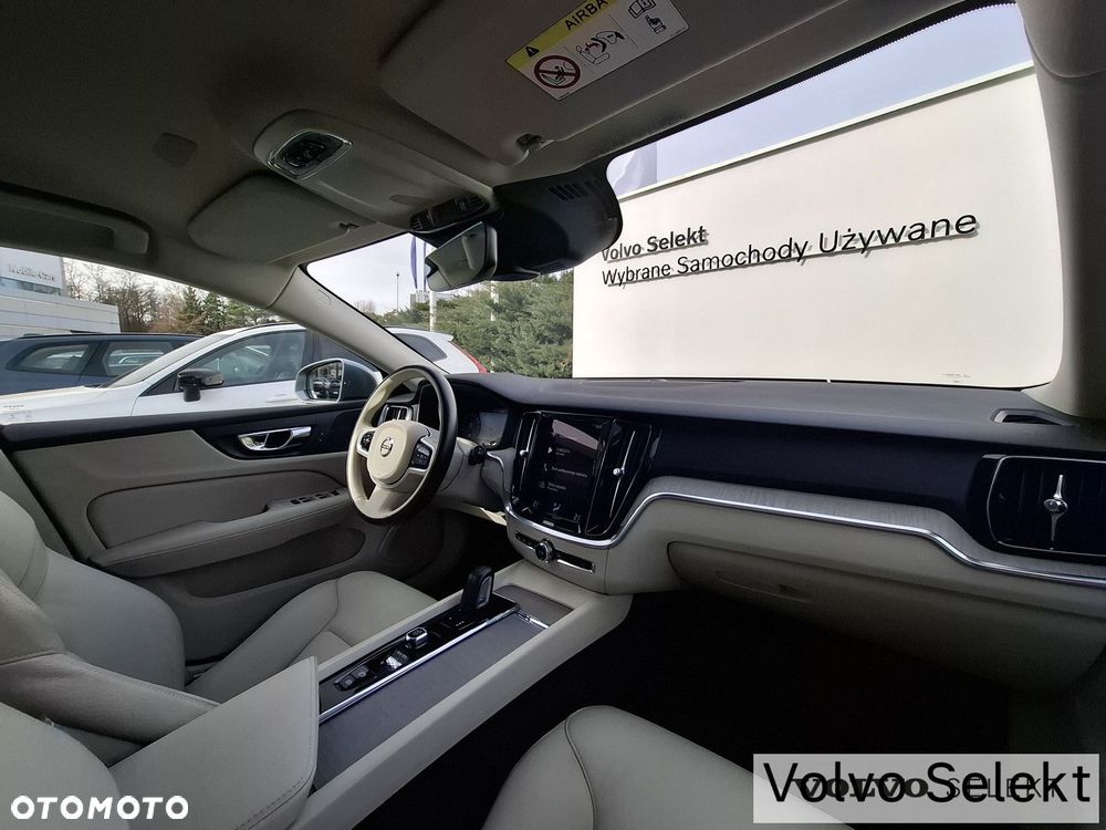 Volvo V60 Cross Country - 13