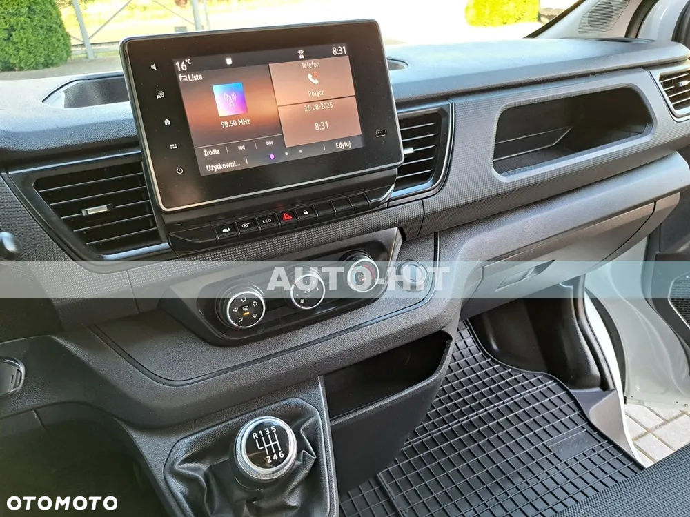 Renault Trafic - 8
