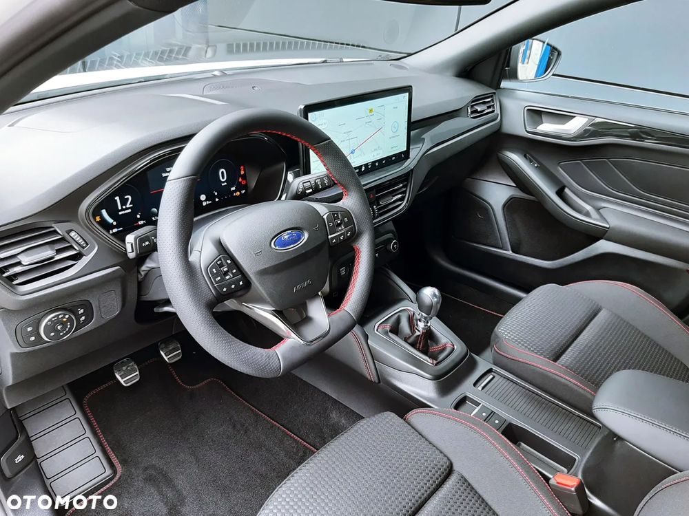 Ford Focus 1.0 EcoBoost ST-Line X - 15