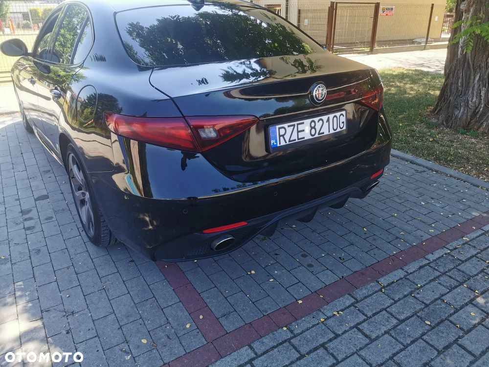 Alfa Romeo Giulia - 7
