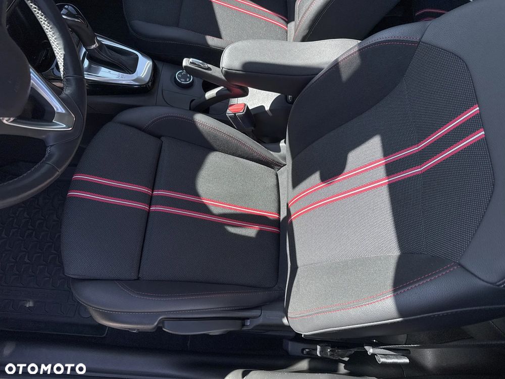 Opel Crossland 1.2 T GS Line - 15