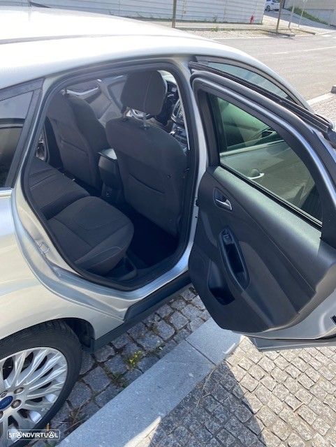 Ford Focus 1.0 SCTi Titanium - 10