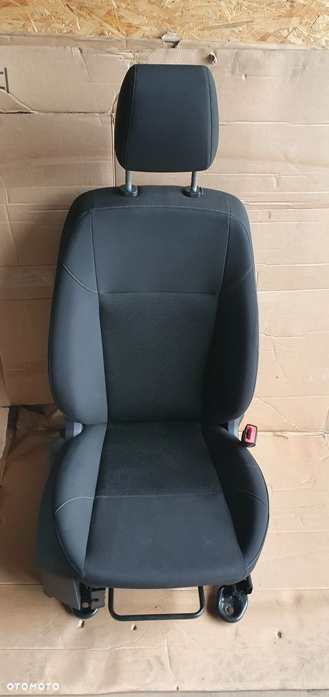 Fotel pasażera prawy przód przedni Ford Focus Mk3 Lift - 1