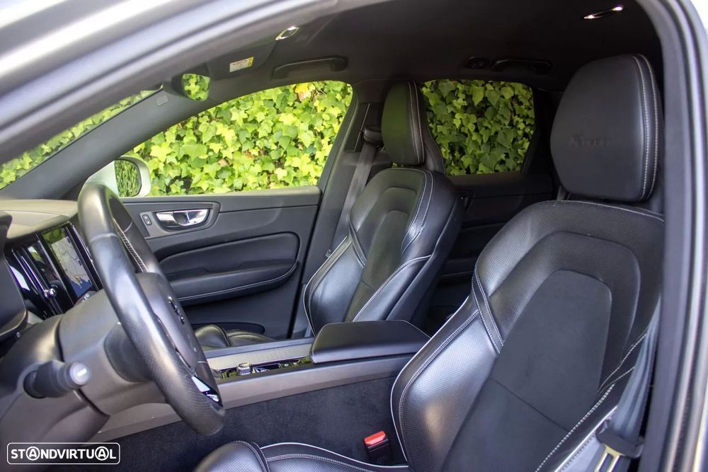 Volvo XC 60 2.0 D4 R-Design Geartronic - 13