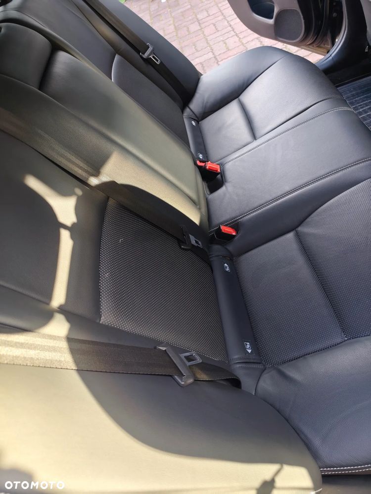 Toyota Avensis 1.8 Premium MS - 29