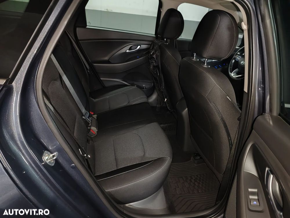 Hyundai i30 1.5 T-GDI MHEV 160CP Highway - 9