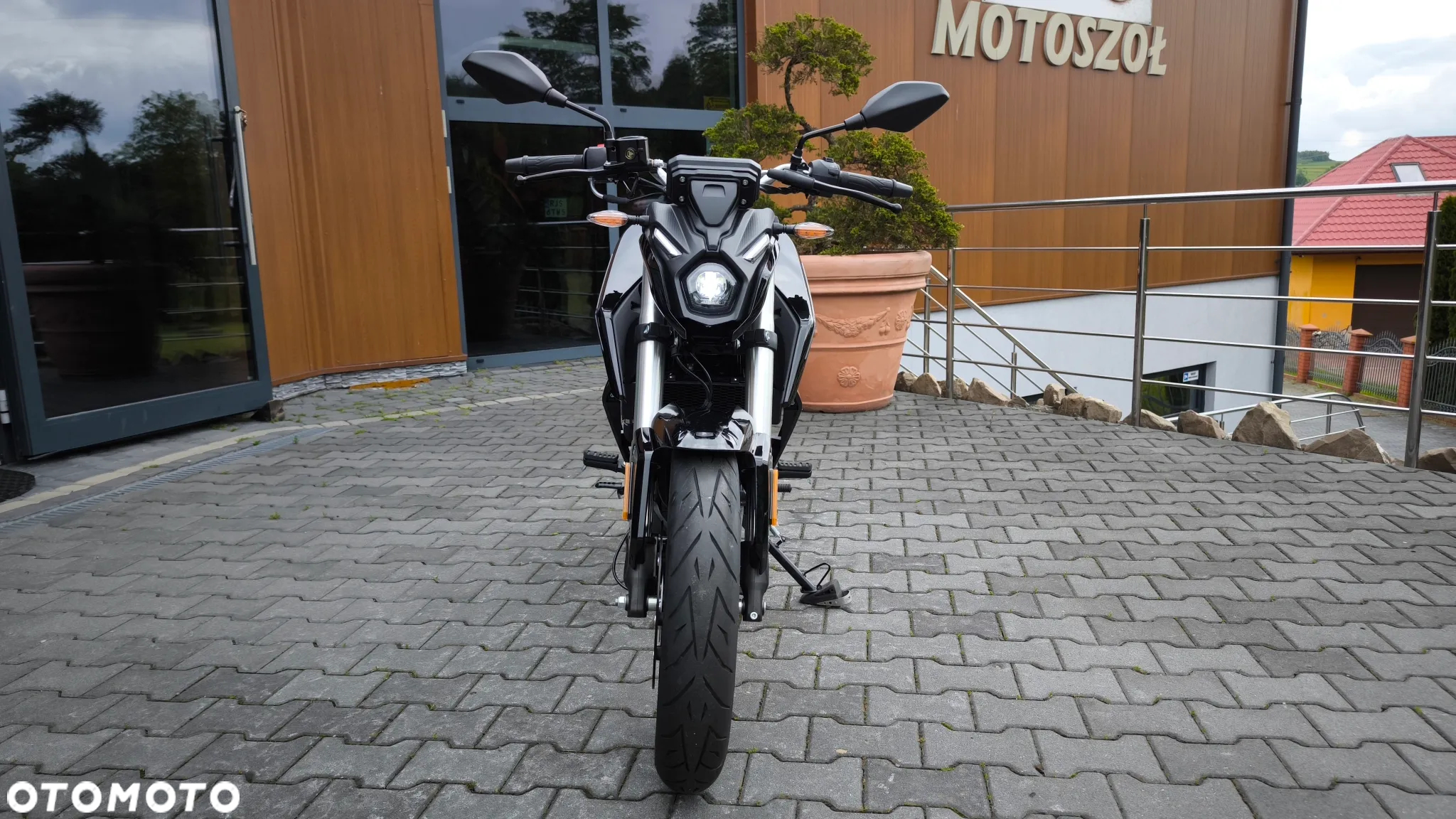VOGE R125 - 7