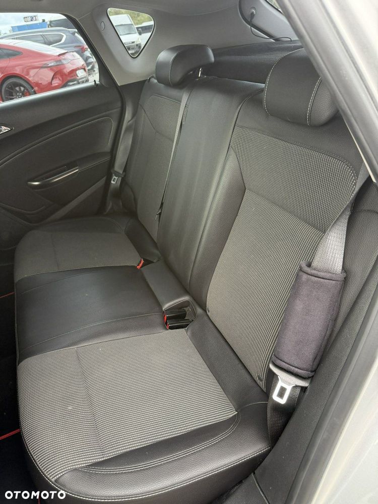 Opel Astra - 7