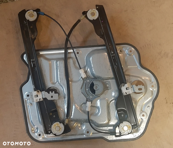 Podnośnik szyby mechanizm prawy przod QASHQAI J10  402032G