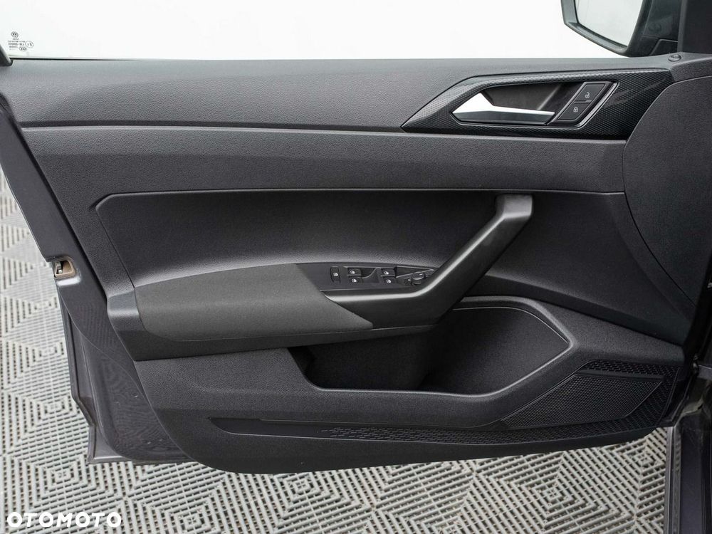 Volkswagen Polo 1.0 TSI Life DSG - 10