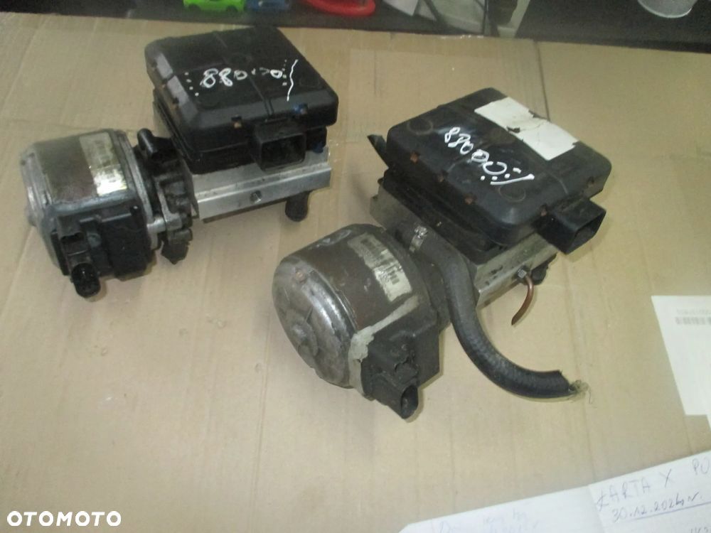 Pompa zawieszenia Citroen C5 96367138800 - 3