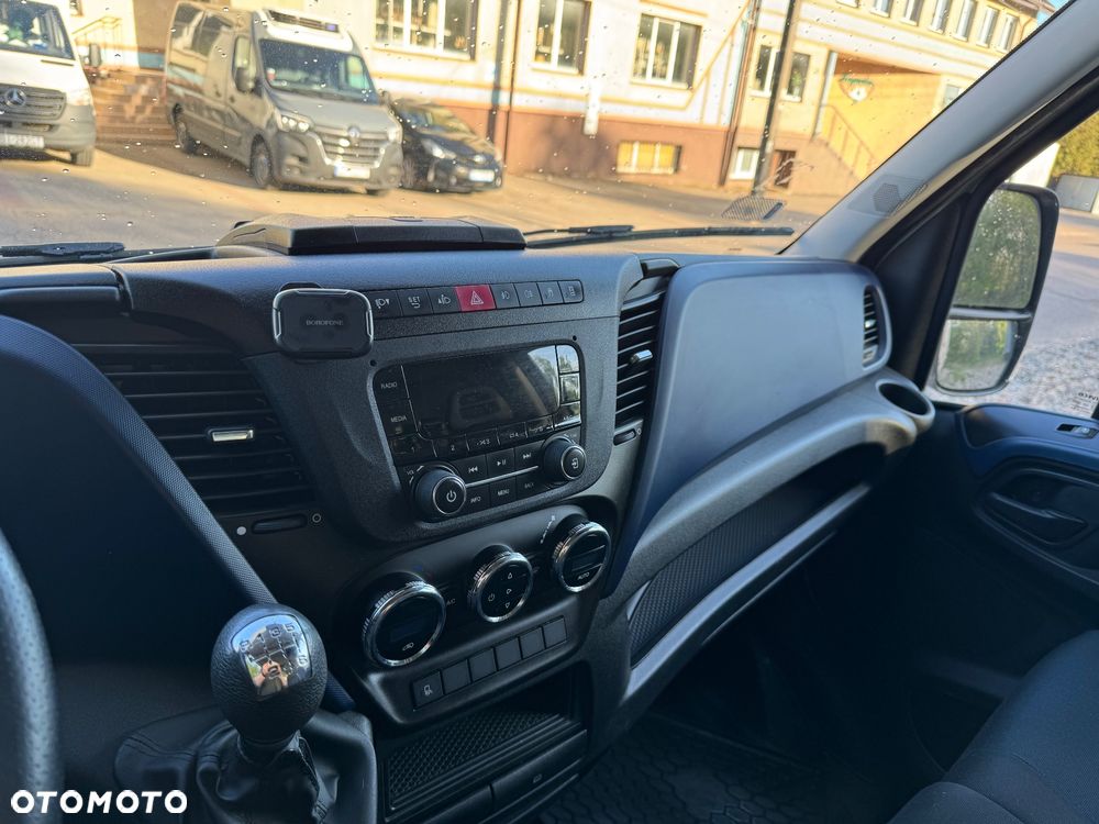 Iveco 35S18 - 18