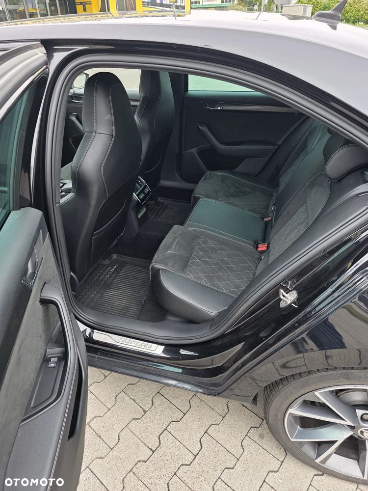 Skoda Superb 2.0 TDI SCR Sportline DSG - 10