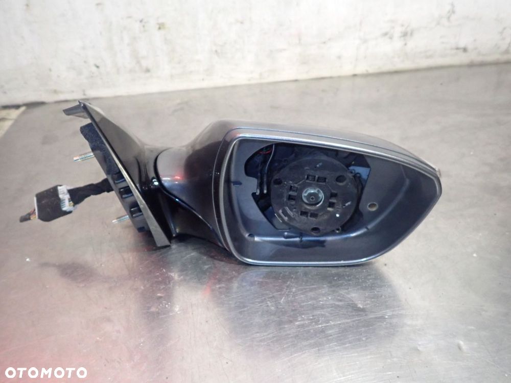 LUSTERKO PRAWE ELEKTRYCZNE HYUNDAI i40 I CW 1.7 - 1