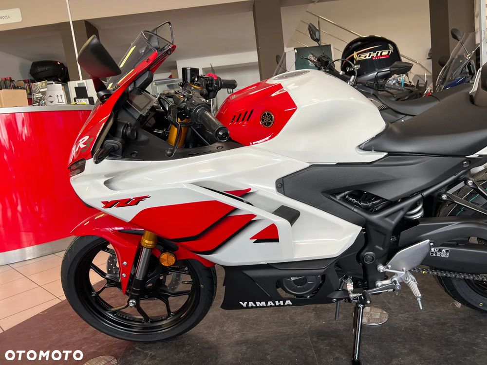 Yamaha R3 - 14