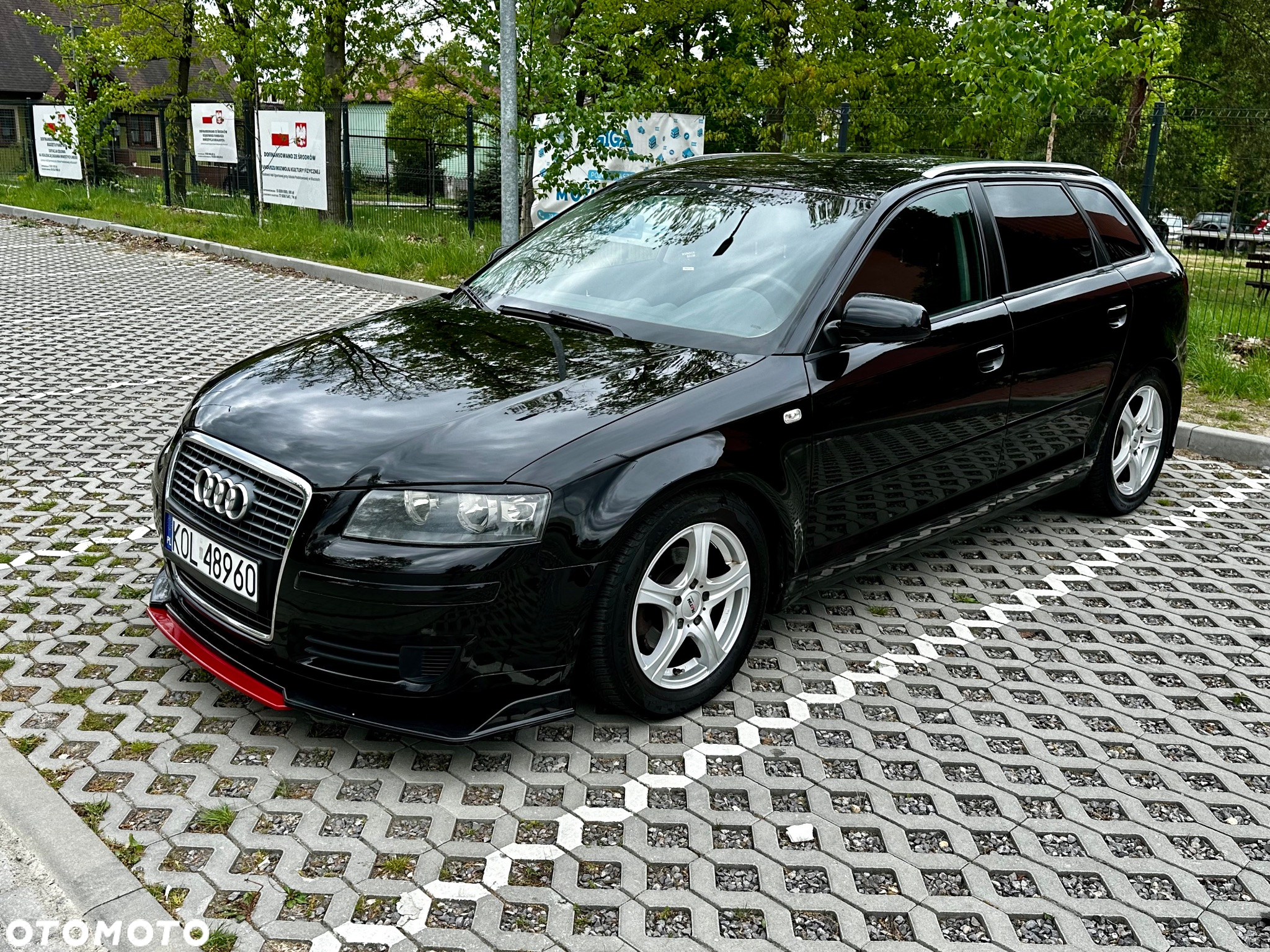 Audi A3 1.6 FSI Sportback Attraction - 3