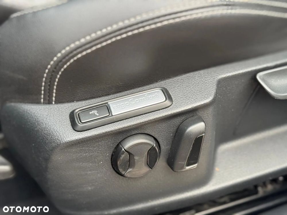 Volkswagen Passat 2.0 TDI BMT Comfortline DSG - 16