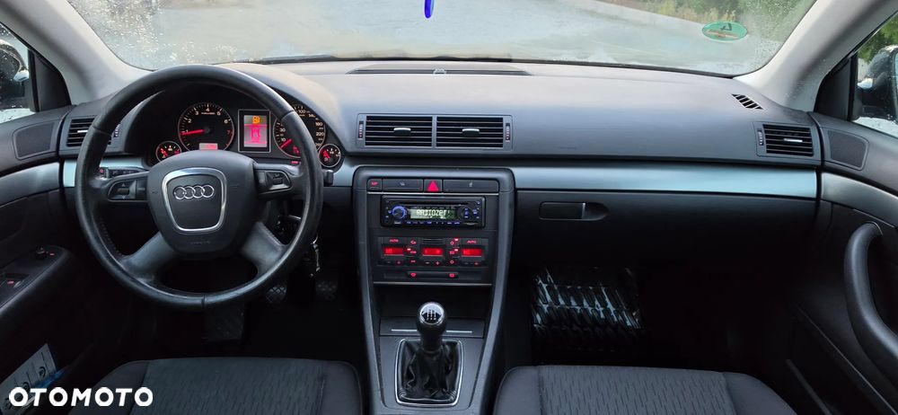 Audi A4 Limousine - 21