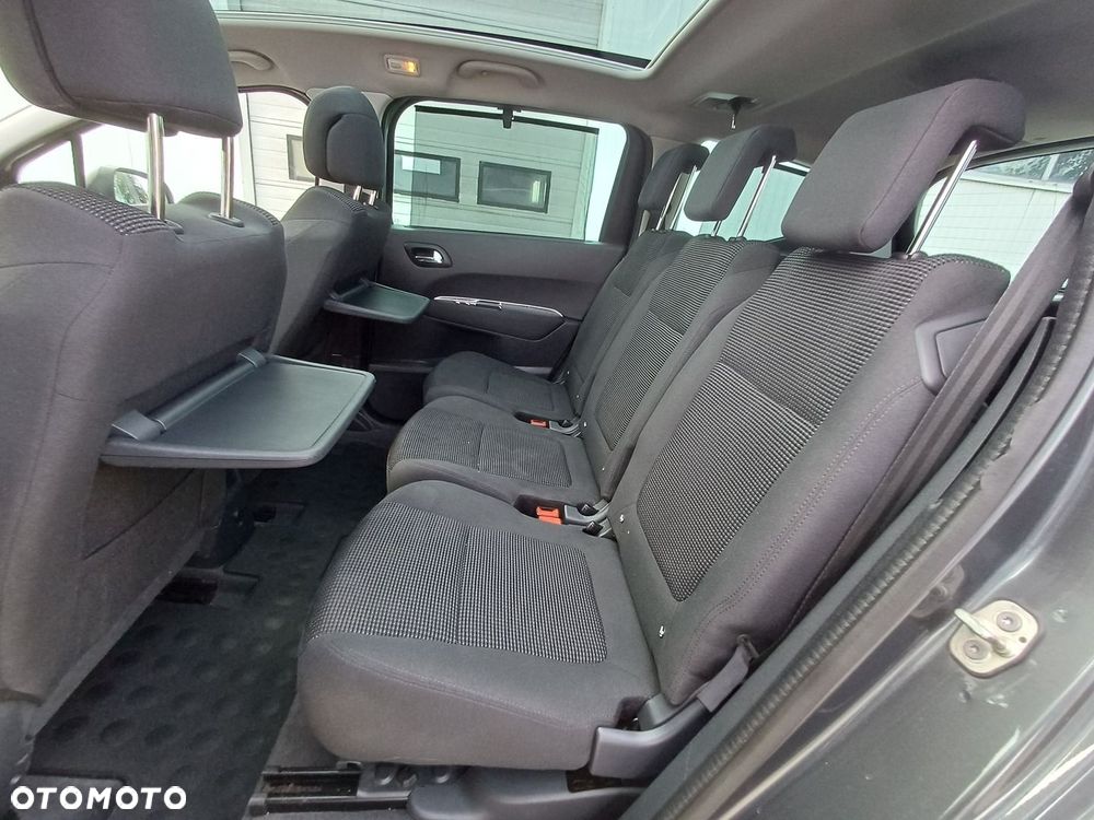 Peugeot 5008 2.0 HDi Allure 7os - 23