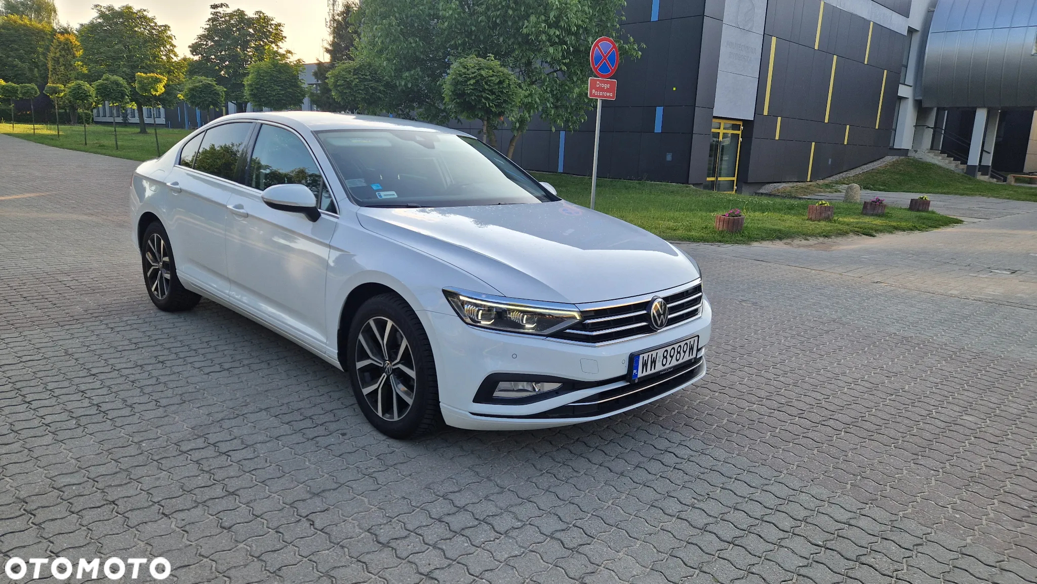 Volkswagen Passat 2.0 TDI EVO Elegance DSG - 2