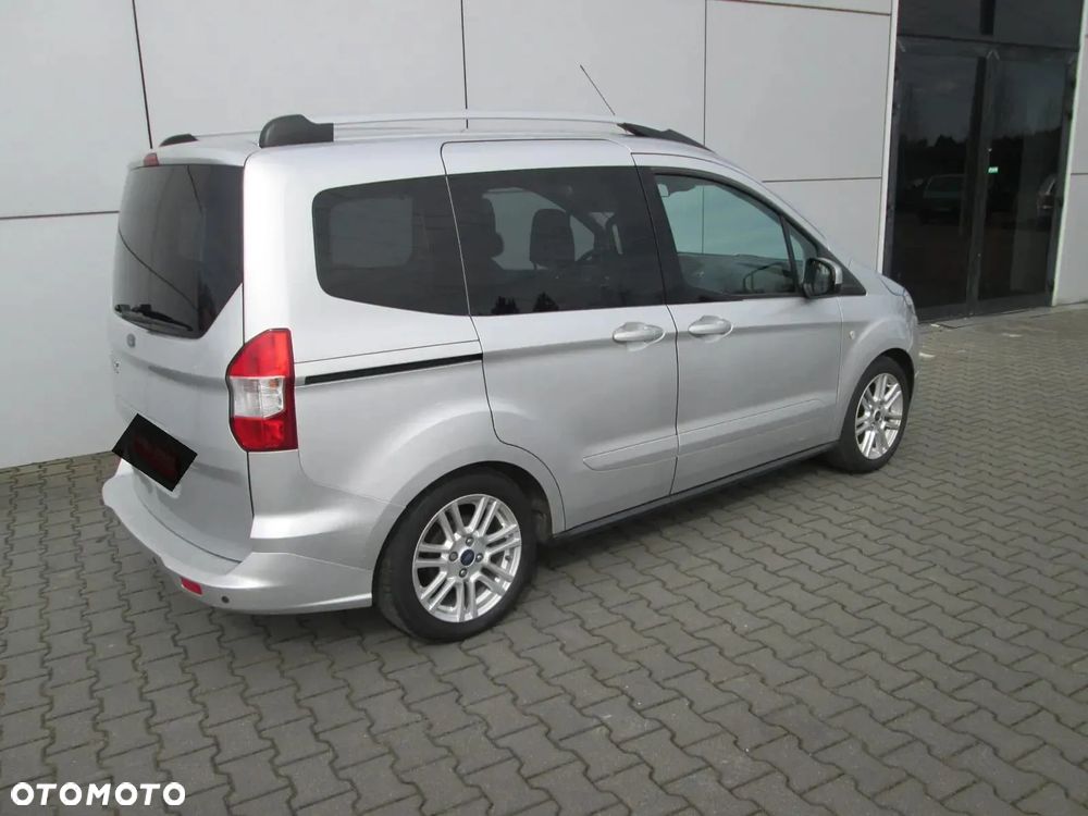 Ford Tourneo Courier 1.5 TDCi Ambiente - 3