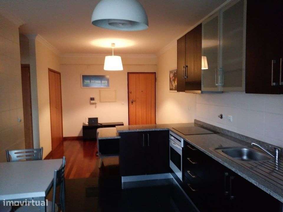 Apartamento T1 em S. Vítor para arrendamento - Grande imagem: 2/28