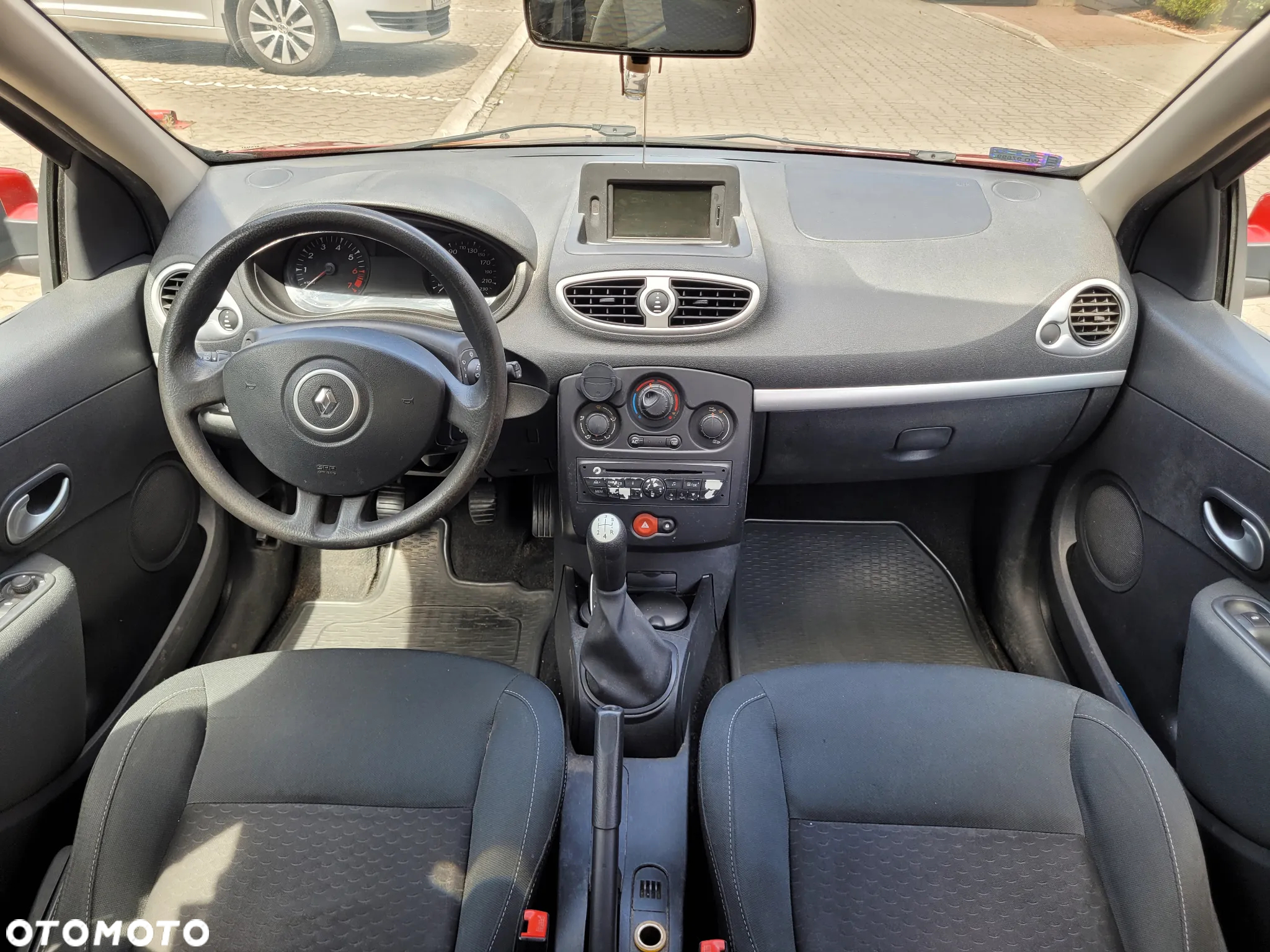 Renault Clio - 12