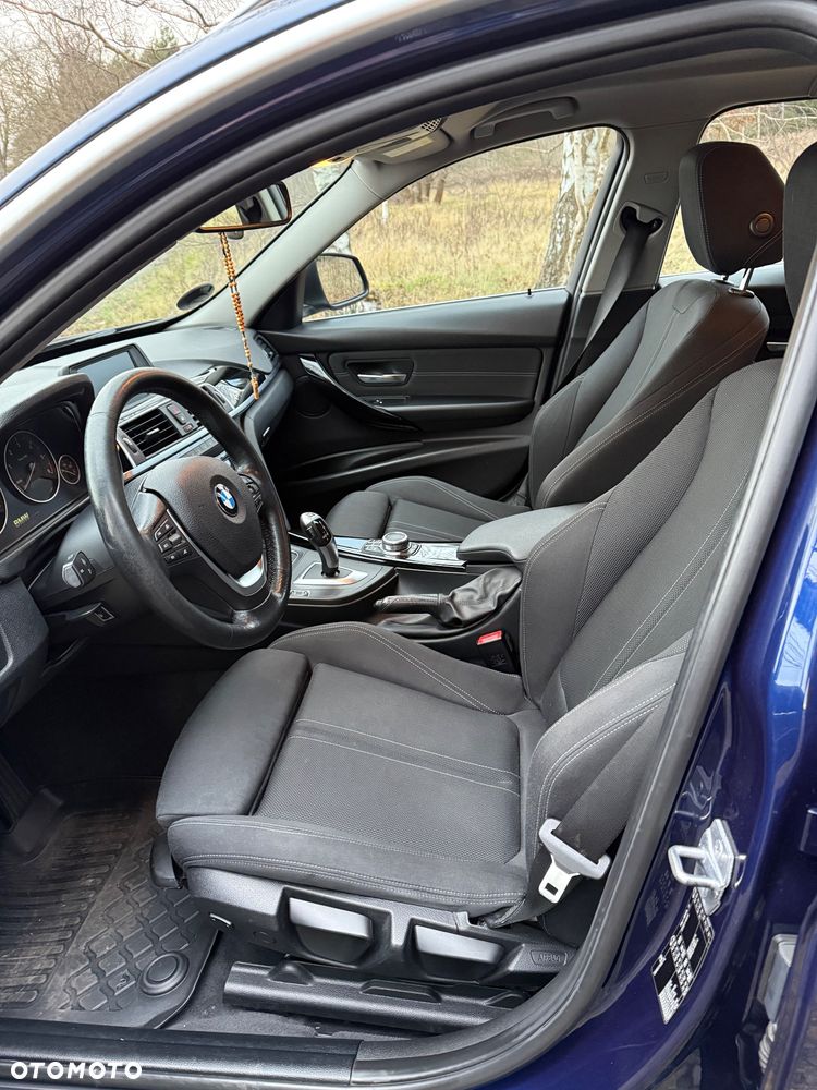BMW Seria 3 320d - 8