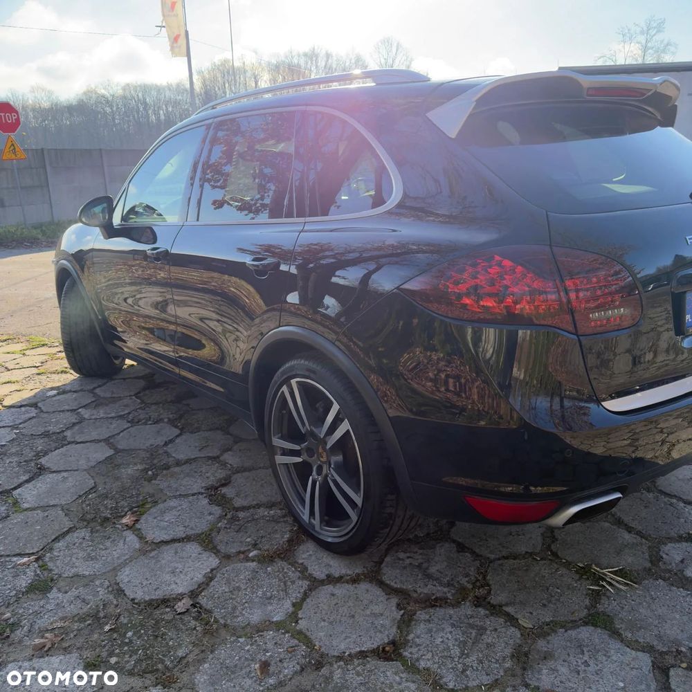Porsche Cayenne Diesel Platinum Edition - 3