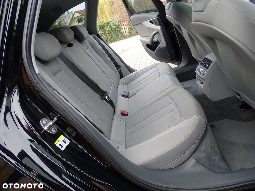 Audi A4 Avant 2.0 TDI DPF clean diesel Ambiente - 22