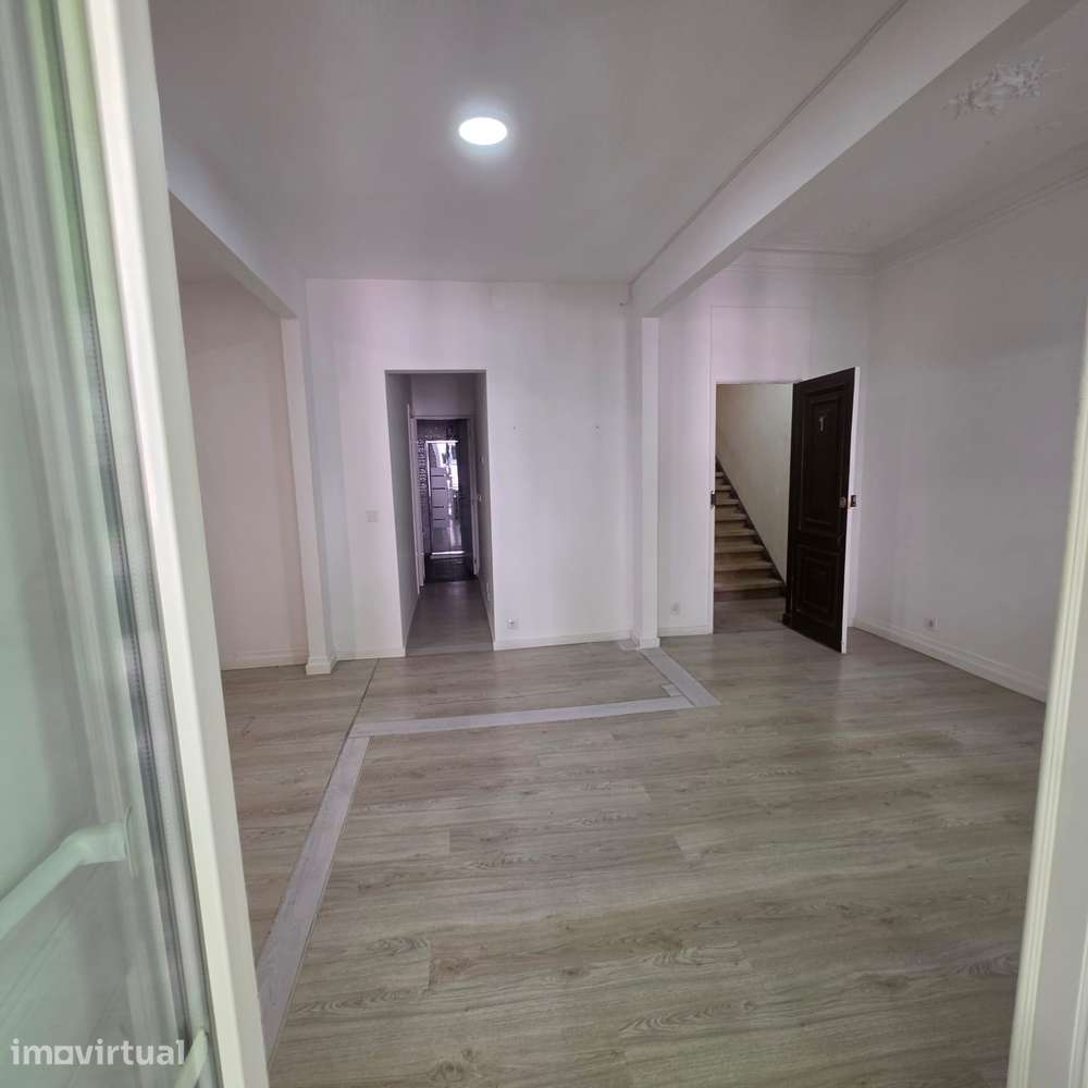 APARTAMENTO T2 - AV ELIAS GARCIA LISBOA - Grande imagem: 2/7