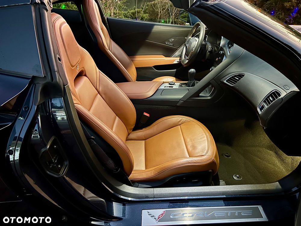 Chevrolet Corvette - 20