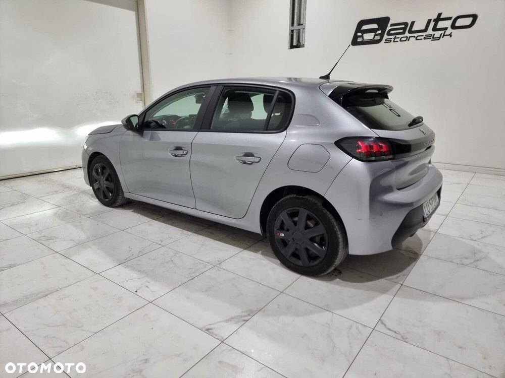 Peugeot 208 - 5