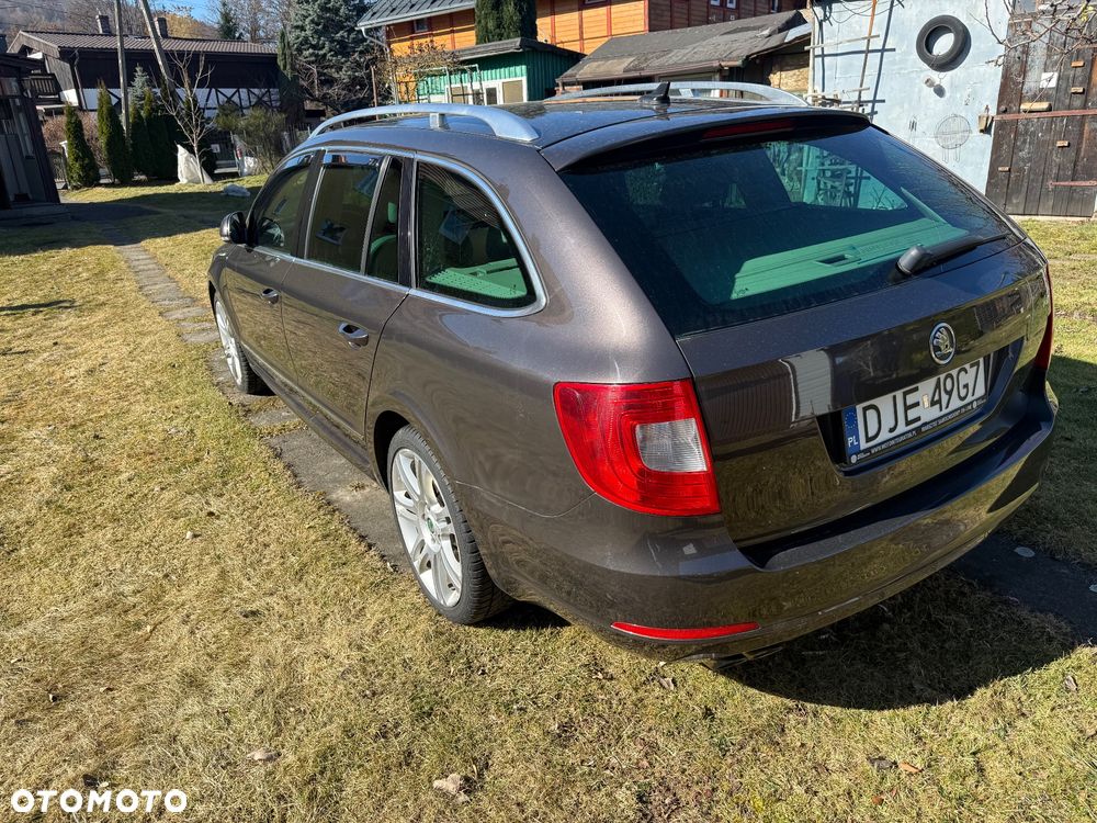 Skoda Superb 3.6 V6 4x4 DSG Ambition - 3