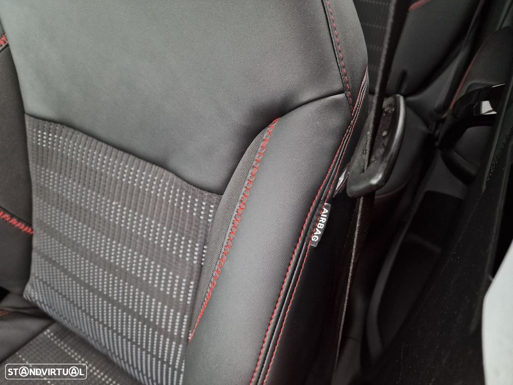 Peugeot 2008 1.2 PureTech GT Line - 13