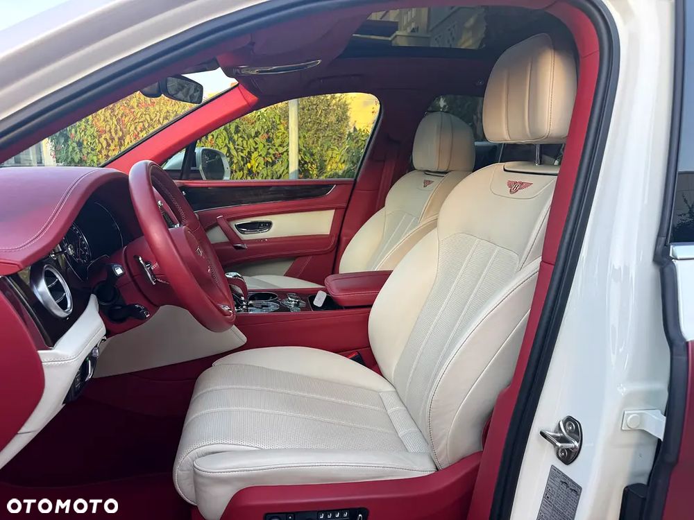 Bentley Bentayga V8 - 11