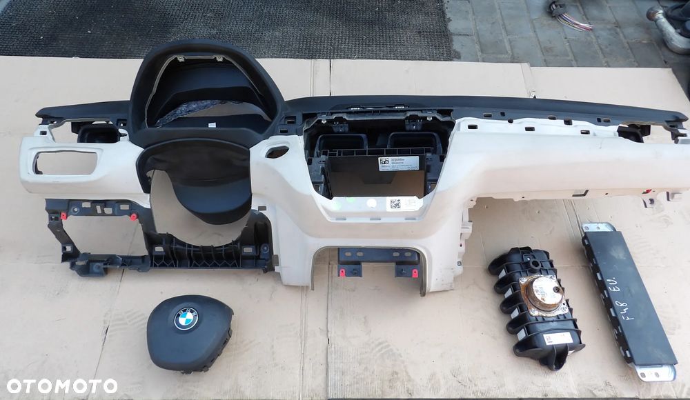 BMW - F48,X1 - DESKA ROZDZIELCZA - KOKPIT - KONSOLA - POD NAWIGACJE - PODUSZKA KIEROWCY I PASAŻERA - DEMONTAŻ - ORYGINAŁ - 1
