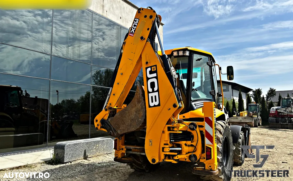 JCB 3CX - 11