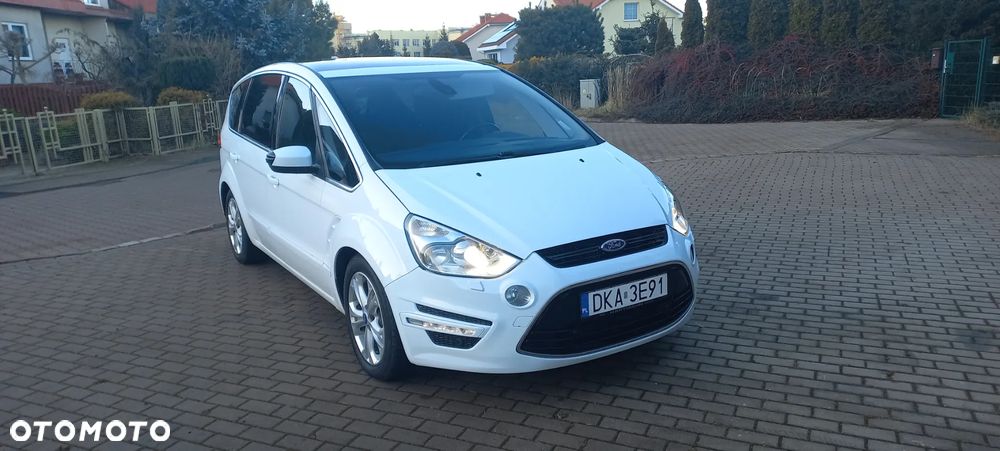 Ford S-Max - 11