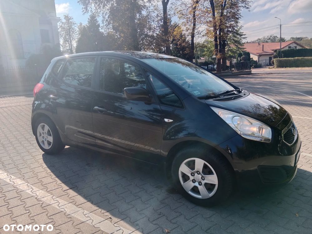 Kia Venga 1.6 L - 5