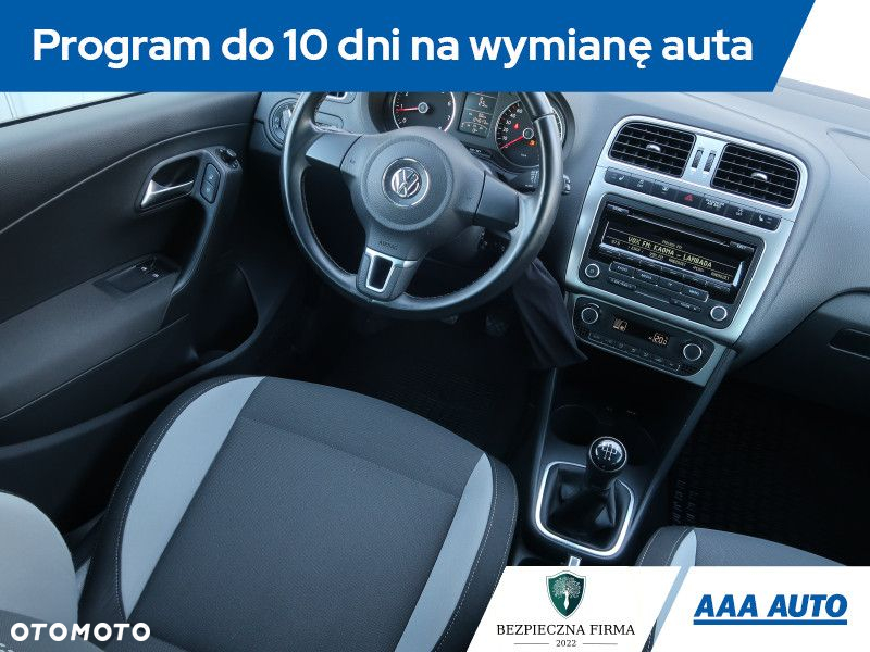 Volkswagen Polo - 8