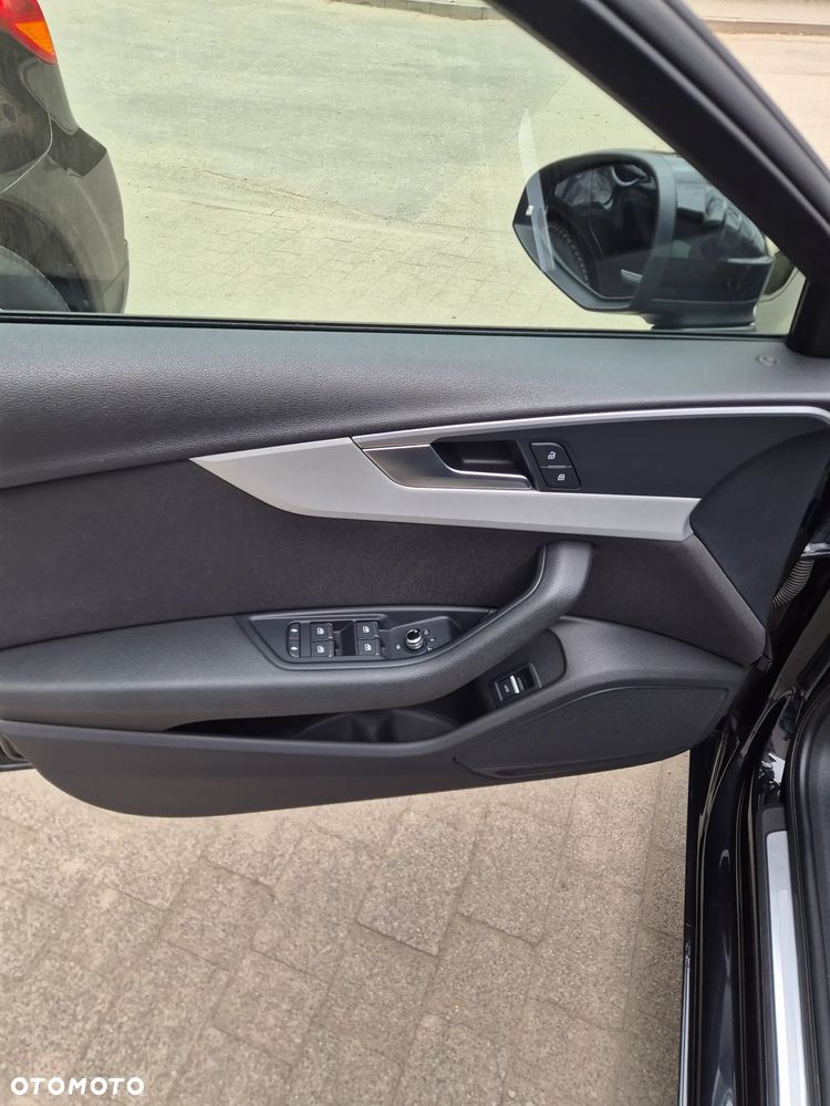 Audi A4 Avant 2.0 TDI - 16