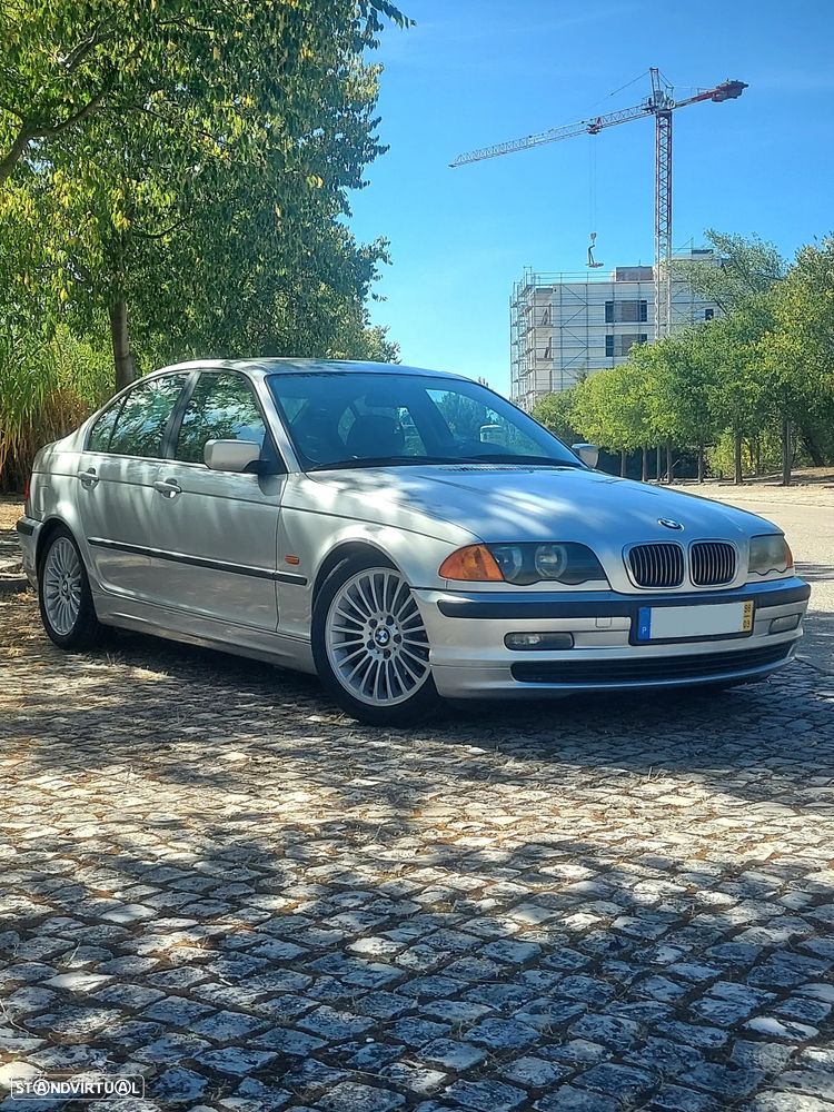 BMW 320 i - 4